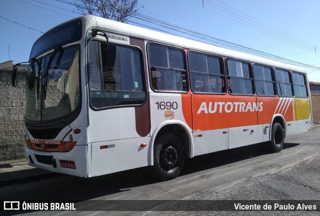 Autotrans > Turilessa 1690 na cidade de Itaúna, Minas Gerais, Brasil, por Vicente de Paulo Alves. Número da foto: #7838117.