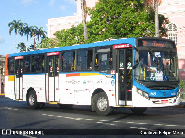 Transportadora Globo 669 na cidade de Recife, Pernambuco, Brasil, por Gustavo Felipe Melo. ID da foto: 7840015.