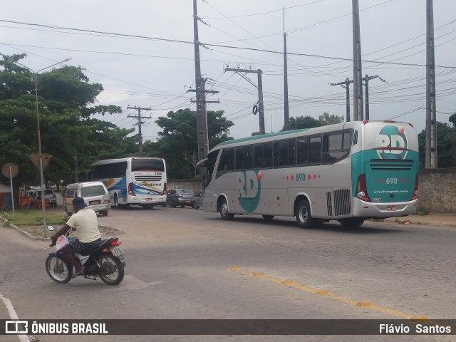 RD Transportes 690 na cidade de Cruz das Almas, Bahia, Brasil, por Flávio  Santos. ID da foto: 7837976.