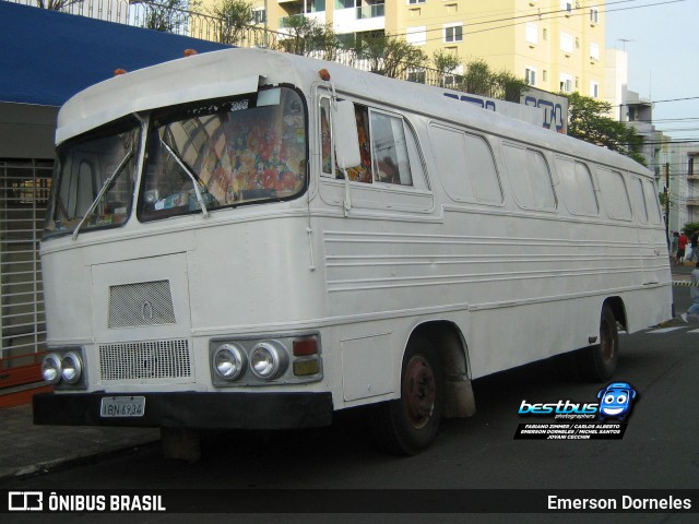 Ônibus Particulares 000 na cidade de Santa Maria, Rio Grande do Sul, Brasil, por Emerson Dorneles. Número da foto: #7838425.