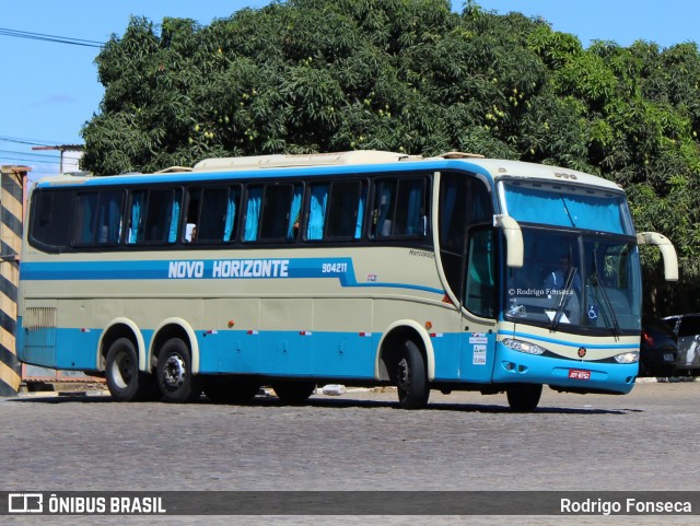 Viação Novo Horizonte 904211 na cidade de Vitória da Conquista, Bahia, Brasil, por Rodrigo Fonseca. ID da foto: 7842043.