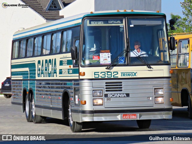 Viação Garcia 5392 na cidade de Curitiba, Paraná, Brasil, por Guilherme Estevan. Número da foto: #7846337.