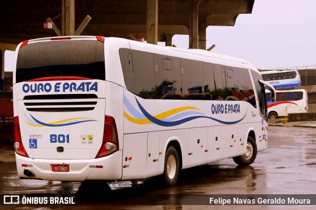 Viação Ouro e Prata 801 na cidade de Porto Alegre, Rio Grande do Sul, Brasil, por Felipe Navas Geraldo Moura . Número da foto: #7846109.
