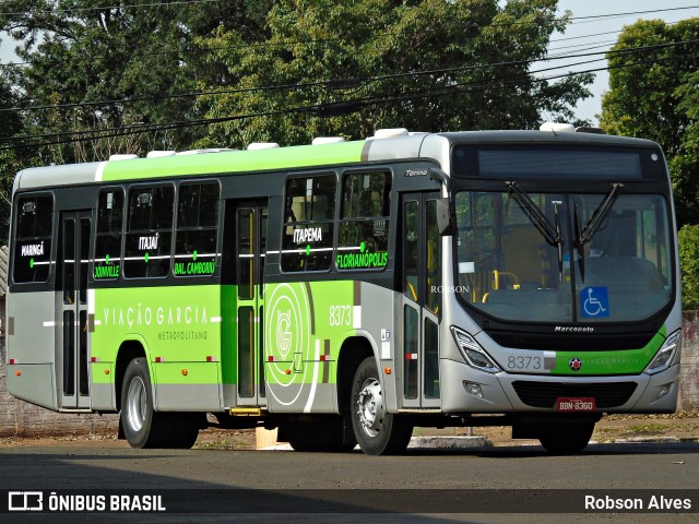 Viação Garcia 8373 na cidade de Paranavaí, Paraná, Brasil, por Robson Alves. ID da foto: 7844533.