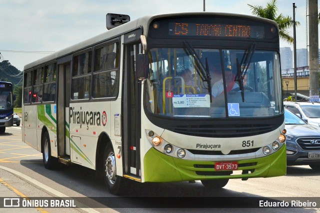 Viação Pirajuçara 851 na cidade de Taboão da Serra, São Paulo, Brasil, por Eduardo Ribeiro. Número da foto: #7847145.