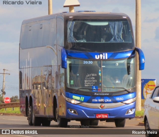 UTIL - União Transporte Interestadual de Luxo 11880 na cidade de Brasília, Distrito Federal, Brasil, por Ricardo Vieira. Número da foto: #7849752.