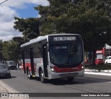 Pêssego Transportes 4 7351 na cidade de São Paulo, São Paulo, Brasil, por Andre Santos de Moraes. Número da foto: #:id.