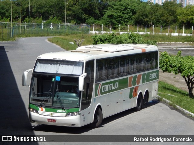 Empresa Gontijo de Transportes 21090 na cidade de Aracaju, Sergipe, Brasil, por Rafael Rodrigues Forencio. Número da foto: #7851323.