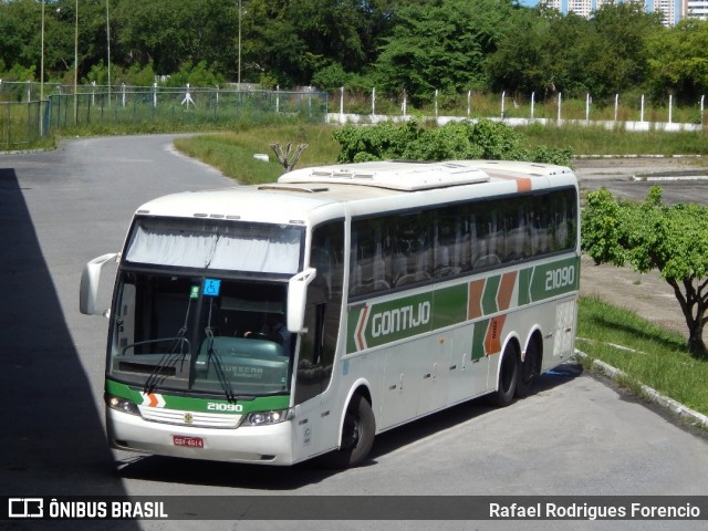 Empresa Gontijo de Transportes 21090 na cidade de Aracaju, Sergipe, Brasil, por Rafael Rodrigues Forencio. ID da foto: 7851323.