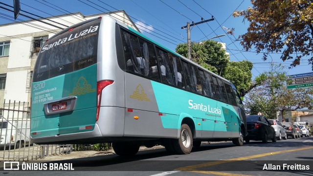 Expresso Santa Luzia 5200 na cidade de Belo Horizonte, Minas Gerais, Brasil, por Allan Freittas. Número da foto: #7854862.