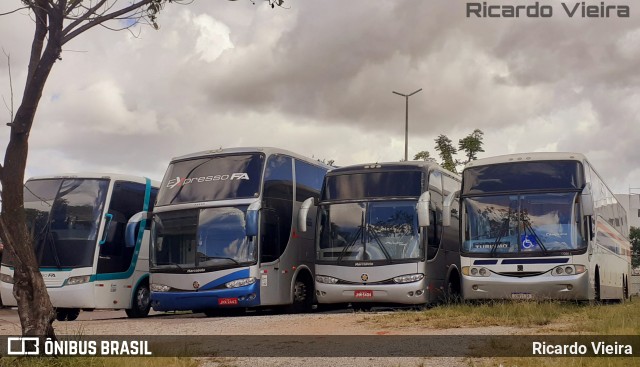 Viagens Iris 4200 na cidade de Taguatinga, Distrito Federal, Brasil, por Ricardo Vieira. Número da foto: #7860269.