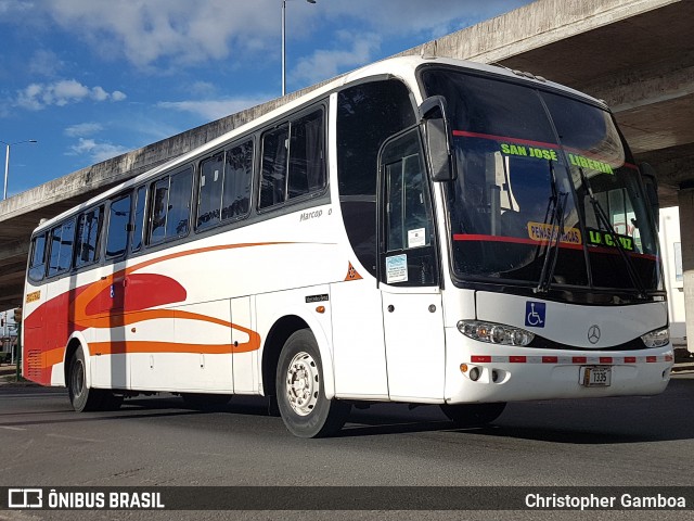 Transportes Deldu LB 1335 na cidade de Liberia, Liberia, Guanacaste, Costa Rica, por Christopher Gamboa. Número da foto: #7861875.