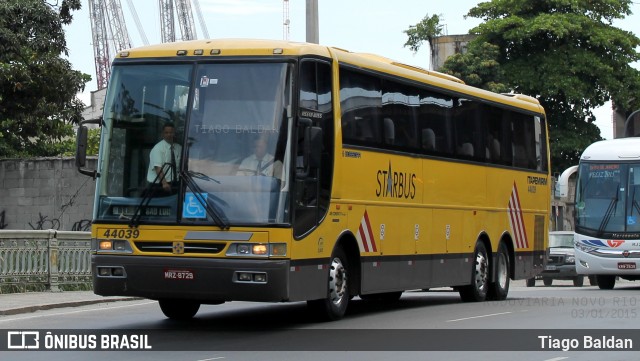 Viação Itapemirim 44039 na cidade de Rio de Janeiro, Rio de Janeiro, Brasil, por Tiago Baldan. ID da foto: 7860553.