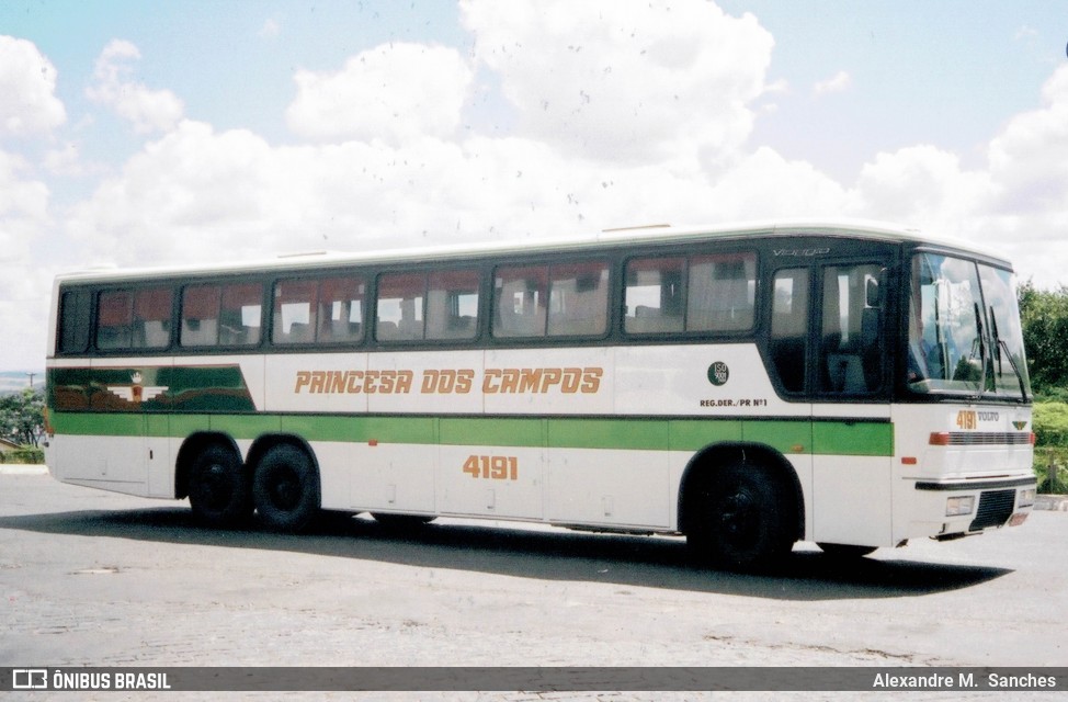 Expresso Princesa dos Campos 4191 na cidade de Ponta Grossa, Paraná, Brasil, por Alexandre M.  Sanches. ID da foto: 7860385.