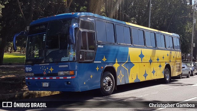Autobuses sin identificación - Costa Rica AB 2245 na cidade de San José, San José, Costa Rica, por Christopher Gamboa. Número da foto: #7862329.