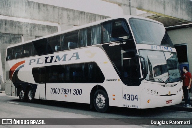 Pluma Conforto e Turismo 4304 na cidade de Curitiba, Paraná, Brasil, por Douglas Paternezi. Número da foto: #7865836.