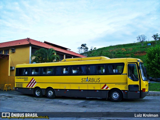 Viação Itapemirim 40221 na cidade de Paraíba do Sul, Rio de Janeiro, Brasil, por Luiz Krolman. Número da foto: #7865845.