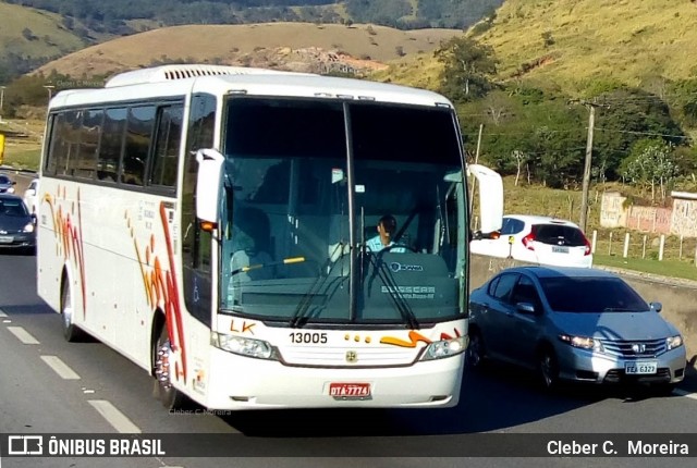 LK Transportadora Turística 13005 na cidade de Aparecida, São Paulo, Brasil, por Cleber C.  Moreira. ID da foto: 7870541.