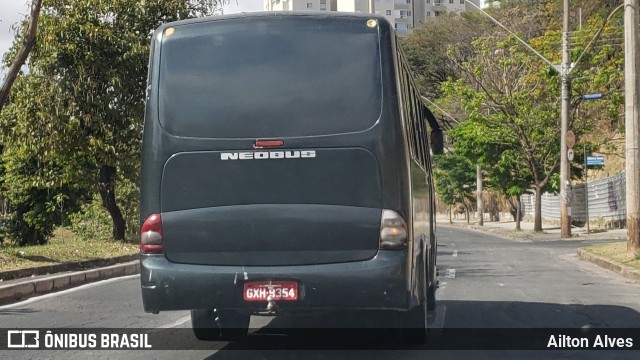 Ônibus Particulares 9354 na cidade de Belo Horizonte, Minas Gerais, Brasil, por Ailton Alves. ID da foto: 7875185.