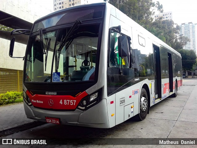 Express Transportes Urbanos Ltda 4 8757 na cidade de São Paulo, São Paulo, Brasil, por Matheus  Daniel. Número da foto: #7797817.