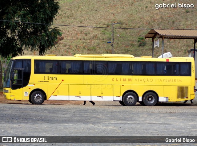Viação Itapemirim 44203 na cidade de Manhuaçu, Minas Gerais, Brasil, por Gabriel Bispo. Número da foto: #7800905.