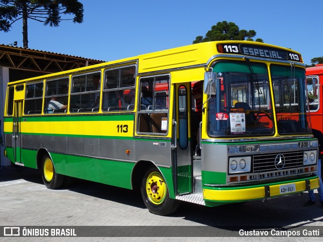 Ônibus Particulares 113 na cidade de Curitiba, Paraná, Brasil, por Gustavo Campos Gatti. ID da foto: 7797562.