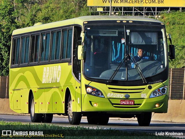 Bruno Turismo 05 na cidade de Aparecida, São Paulo, Brasil, por Luiz Krolman. ID da foto: 7799083.