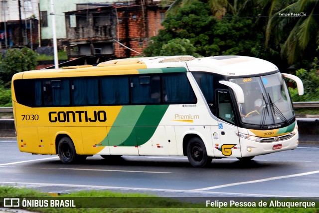 Empresa Gontijo de Transportes 7030 na cidade de Salvador, Bahia, Brasil, por Felipe Pessoa de Albuquerque. ID da foto: 7881888.