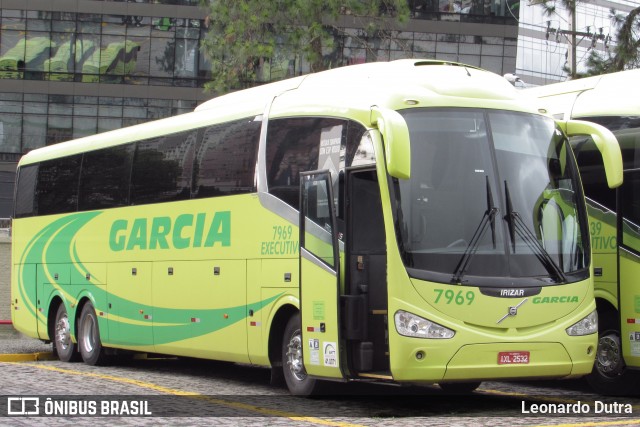 Viação Garcia 7969 na cidade de Curitiba, Paraná, Brasil, por Leonardo Dutra. ID da foto: 7882309.