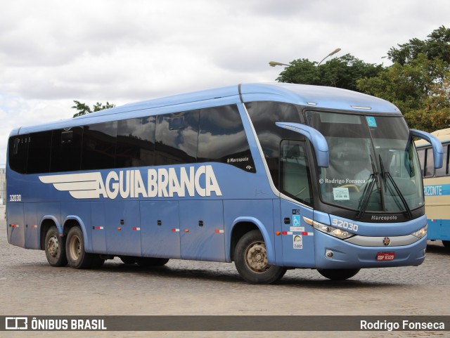 Viação Águia Branca 32030 na cidade de Vitória da Conquista, Bahia, Brasil, por Rodrigo Fonseca. ID da foto: 7884105.