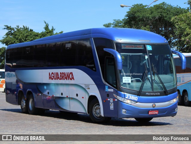 Viação Águia Branca 23810 na cidade de Vitória da Conquista, Bahia, Brasil, por Rodrigo Fonseca. ID da foto: 7883887.