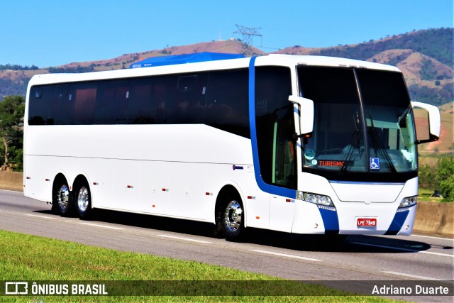 Ônibus Particulares LPE7949 na cidade de Roseira, São Paulo, Brasil, por Adriano Duarte. Número da foto: #7805857.