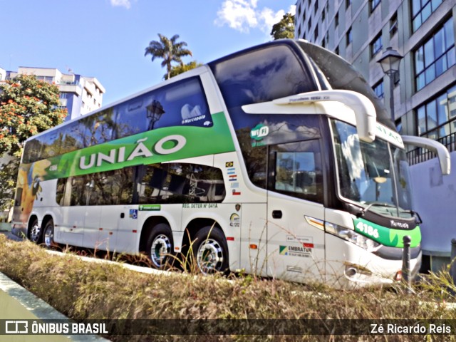 Empresa União de Transportes 4186 na cidade de Petrópolis, Rio de Janeiro, Brasil, por Zé Ricardo Reis. Número da foto: #7811813.