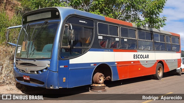 Escolares 7073 na cidade de Belo Vale, Minas Gerais, Brasil, por Rodrigo  Aparecido. ID da foto: 7812534.