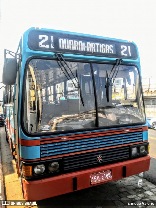 Transportes Nystrom 21 na cidade de Quaraí, Rio Grande do Sul, Brasil, por Enrique Valerio. Número da foto: #7886242.