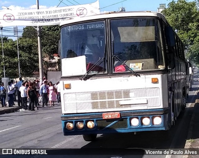 Viagens Unidos 3860 na cidade de Belo Horizonte, Minas Gerais, Brasil, por Vicente de Paulo Alves. ID da foto: 7912729.