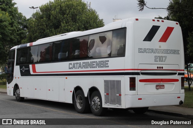 Auto Viação Catarinense 2107 na cidade de Curitiba, Paraná, Brasil, por Douglas Paternezi. ID da foto: 7913133.