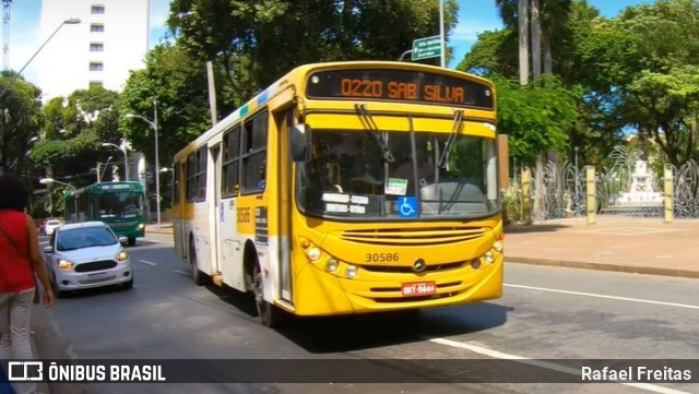 Plataforma Transportes 30586 na cidade de Salvador, Bahia, Brasil, por Rafael Freitas. ID da foto: 7916936.