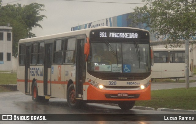 Empresa Pedrosa 320 na cidade de Recife, Pernambuco, Brasil, por Lucas Ramos. ID da foto: 7916129.