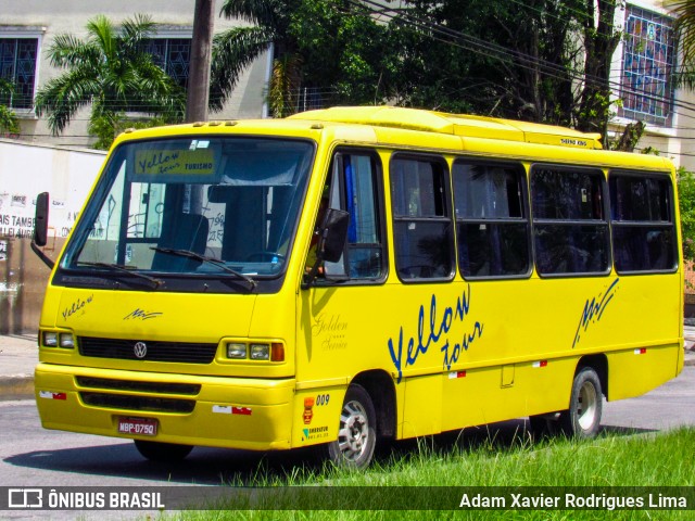 Yellow Tour 009 na cidade de Guarujá, São Paulo, Brasil, por Adam Xavier Rodrigues Lima. Número da foto: #7919360.