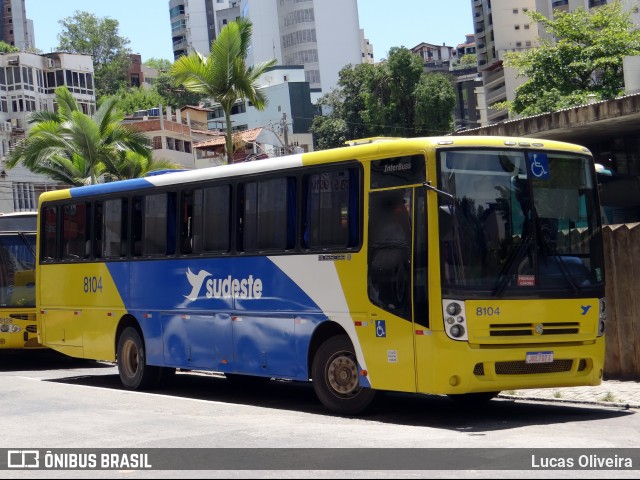 Viação Sudeste 8104 na cidade de Cachoeiro de Itapemirim, Espírito Santo, Brasil, por Lucas Oliveira. Número da foto: #7920605.