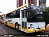 Ônibus Particulares 055 na cidade de Londrina, Paraná, Brasil, por André Aguirra Taioqui. Número da foto: #7918592.