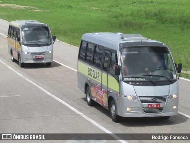 Escolares 6811 na cidade de Caruaru, Pernambuco, Brasil, por Rodrigo Fonseca. Número da foto: #7924772.