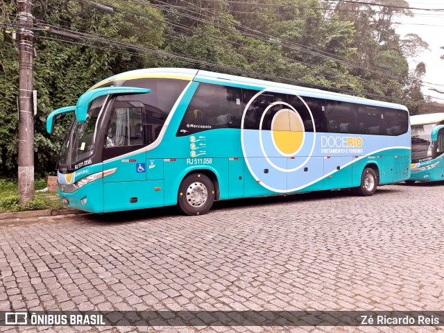 Doce Rio Fretamento e Turismo 4300 na cidade de Petrópolis, Rio de Janeiro, Brasil, por Zé Ricardo Reis. Número da foto: #7928315.