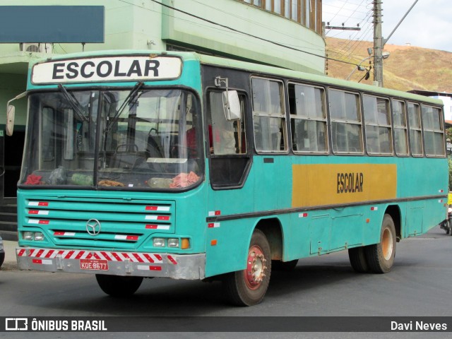 Escolares KOE8677 na cidade de Ponte Nova, Minas Gerais, Brasil, por Davi Neves. Número da foto: #7929524.