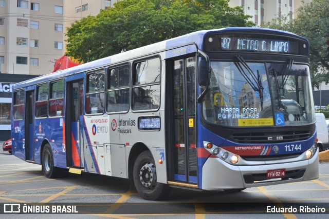 Viação Pirajuçara 11.744 na cidade de Taboão da Serra, São Paulo, Brasil, por Eduardo Ribeiro. Número da foto: #7934775.