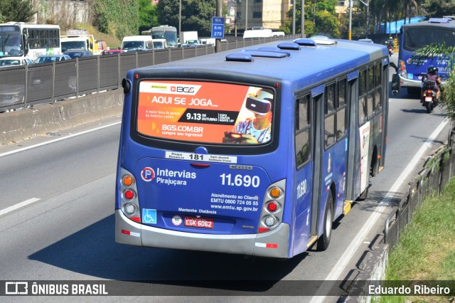 Viação Pirajuçara 11.690 na cidade de Taboão da Serra, São Paulo, Brasil, por Eduardo Ribeiro. Número da foto: #7938199.
