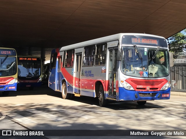 Expresso Itamarati 6102 na cidade de São José do Rio Preto, São Paulo, Brasil, por Matheus  Geyger de Melo. Número da foto: #7937835.
