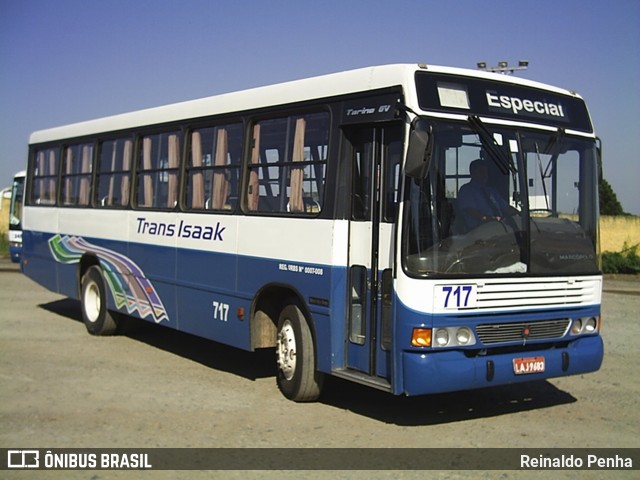 Trans Isaak Turismo 717 na cidade de Curitiba, Paraná, Brasil, por Reinaldo Penha. ID da foto: 7940718.