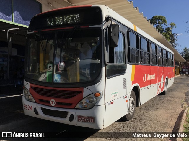 Expresso Itamarati 5924 na cidade de Mirassol, São Paulo, Brasil, por Matheus  Geyger de Melo. Número da foto: #7938680.
